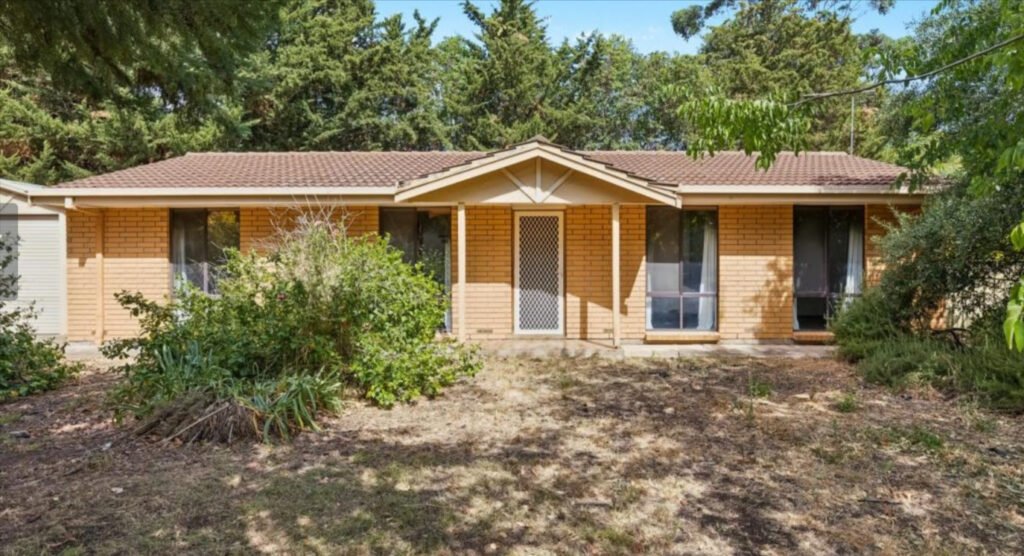 60 Heyson Dr, Trott Park, SA 5158